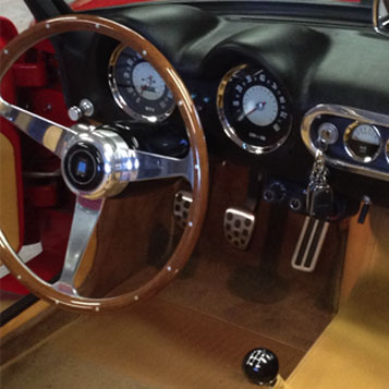 CalSpyder Steering wheel, Dashboard & Pedals